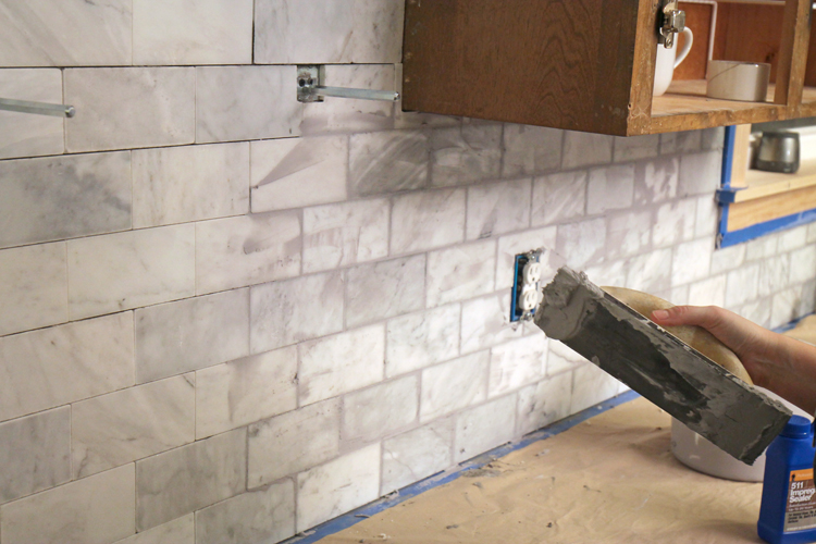 Tips for DIY subway tile kitchen backsplash 