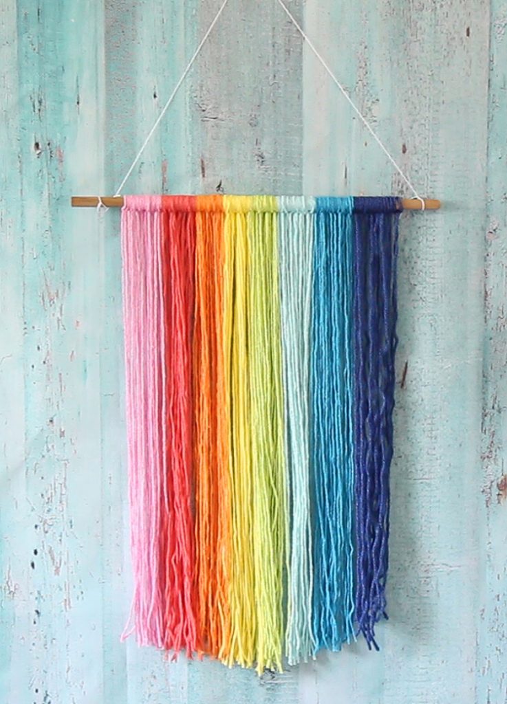 Easy rainbow craft wall hanging