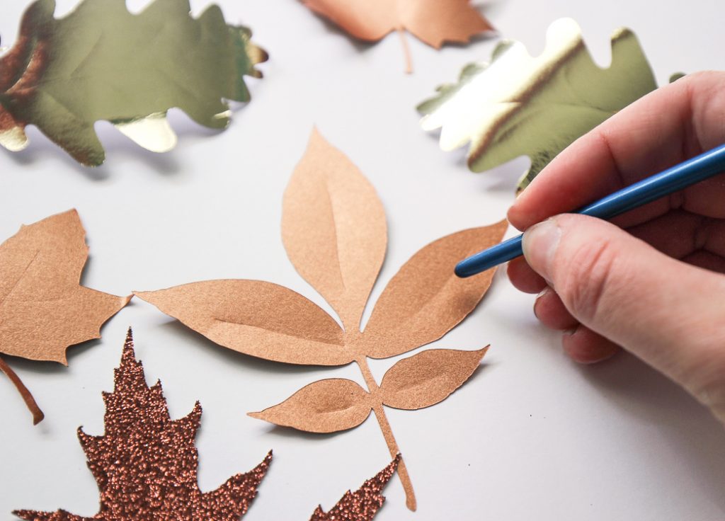 How to make realistic looking leaves from paper
