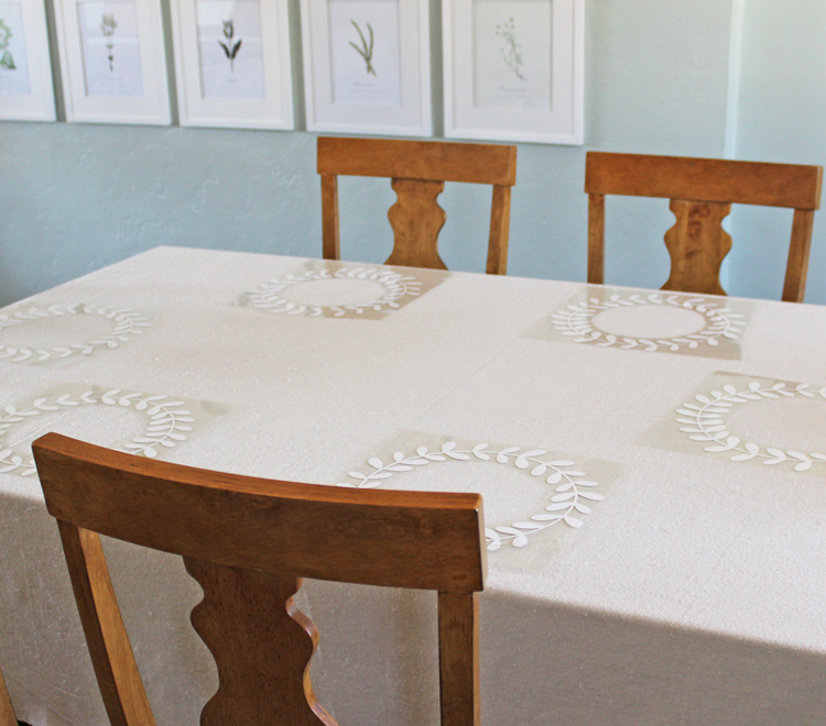 Make a personalized tablecloth with iron-on vinyl graphics