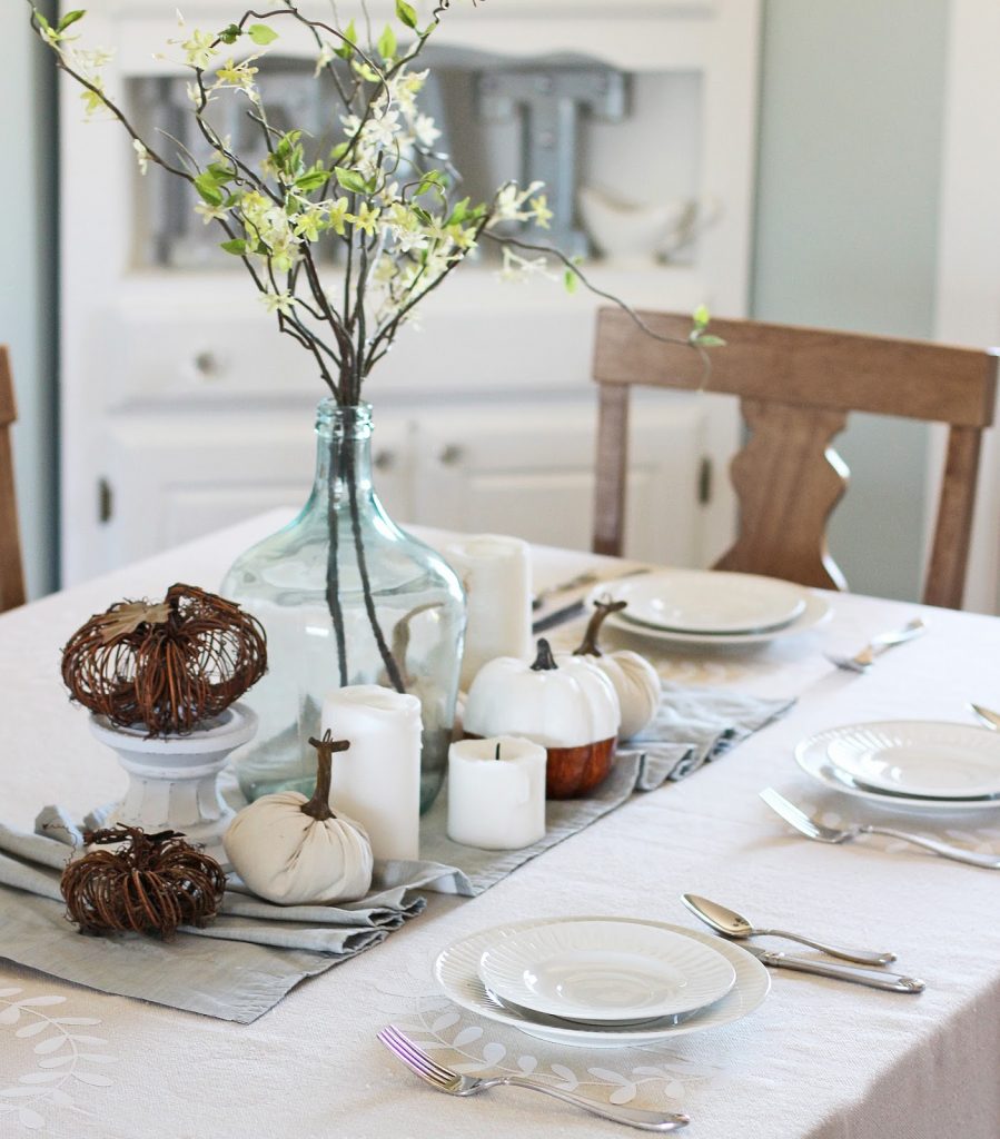 Dress your table for Thanksgiving with this pretty DIY tablecloth