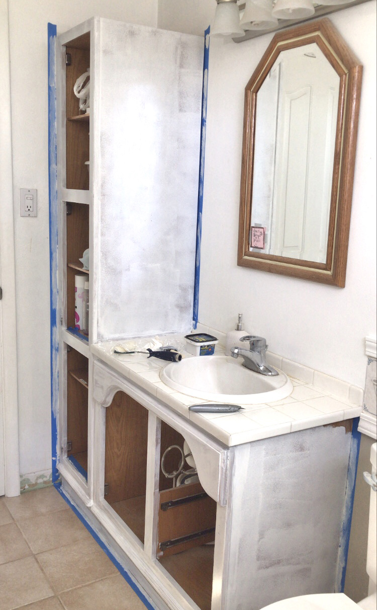 painting a bathroom vanity cabinet