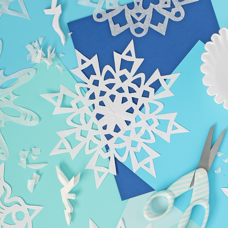 paper snowflake christmas craft