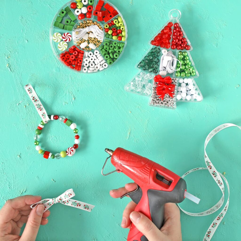 christmas wreath ornament with beads and pipe cleaner