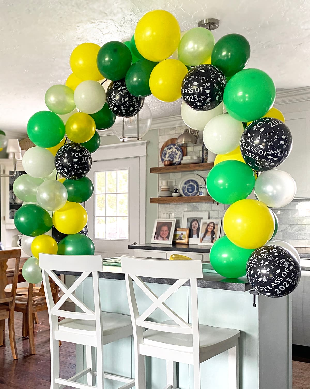 tabletop balloon arch