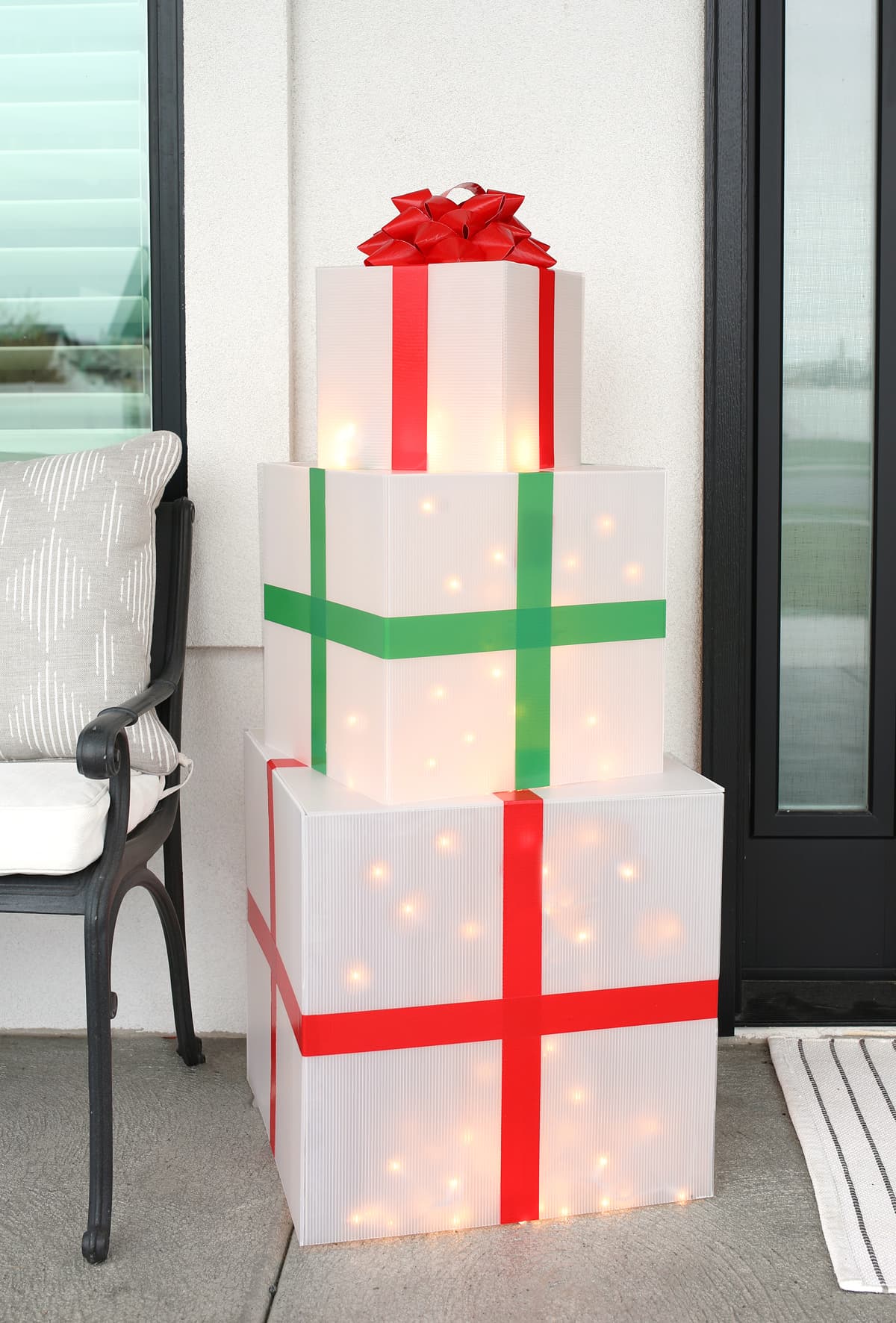Giant Light Up Christmas Presents DIY Outdoor Decoration